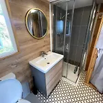 Holiday home Tiny - Huge Views - Coastal - Surf