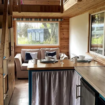 Holiday home Tiny - Huge Views - Coastal - Surf