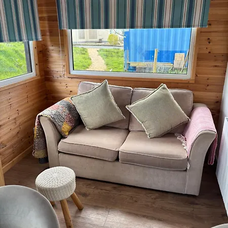 Holiday home Tiny - Huge Views - Coastal - Surf